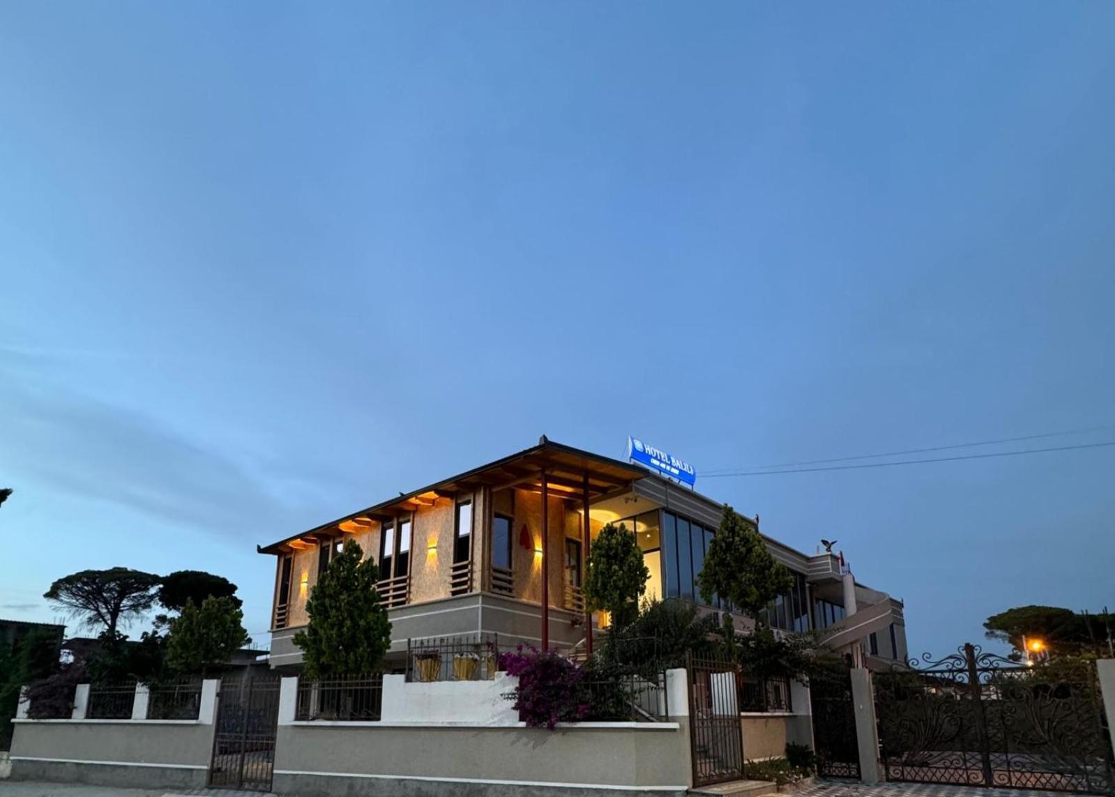 Hotel Balili Vlorë Exteriér fotografie